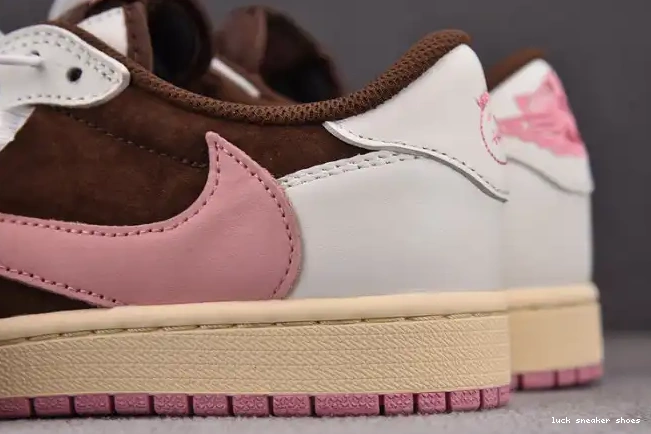 Reps LUCY Low 1 AJ Scott DZ4137-206 SP Travis x OG 0427